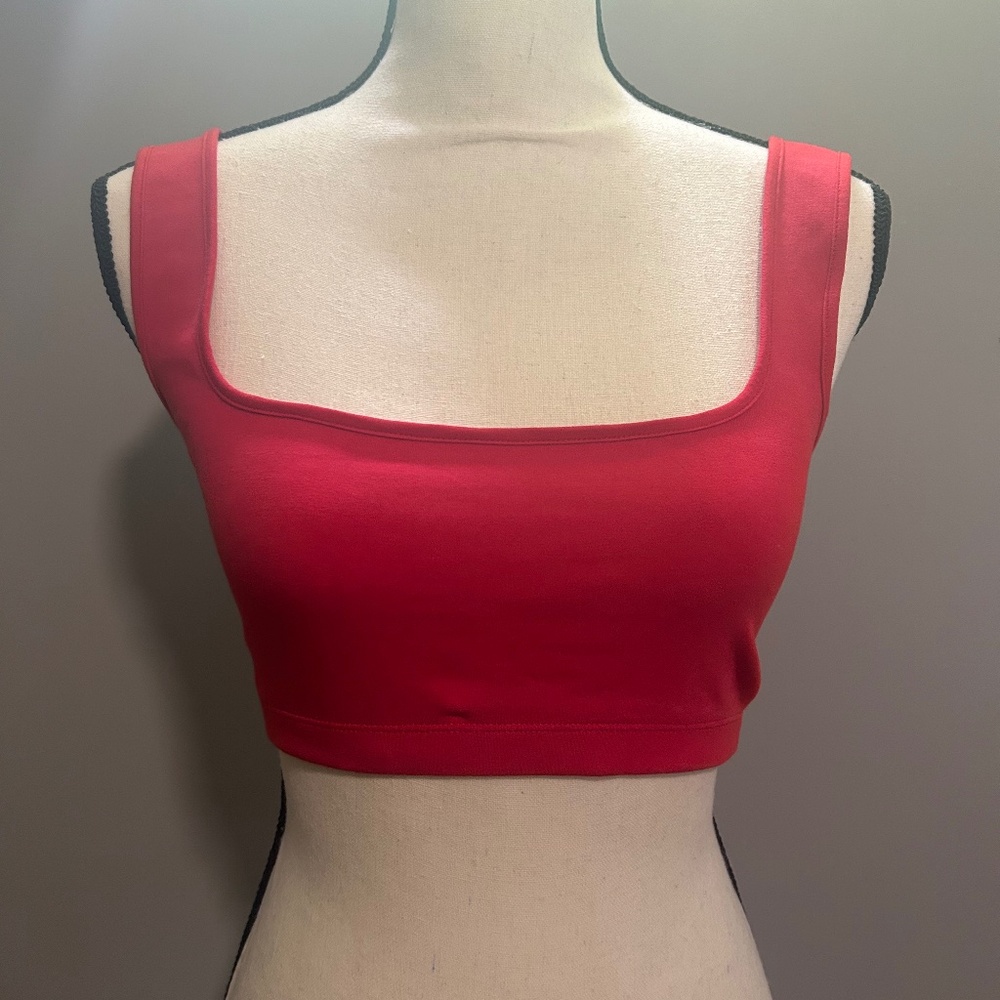red cropped tank top